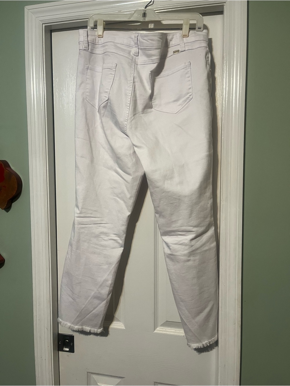 1822 Denim White Straight Leg Jeans with Frayed Hem size 16 - Picture 2 of 8